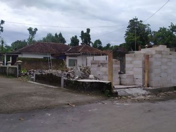 Dapatkan Hunian Klasik dengan Kolam Renang Hnaya 600 Jt-an di Klaten