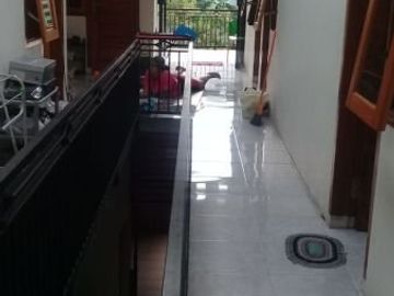 Rumah kost putri dekat kampus dijual di kota Malang