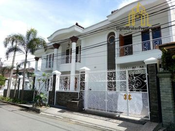 Rumah Asri di Tubagus Ismail Bandung | SUKARN