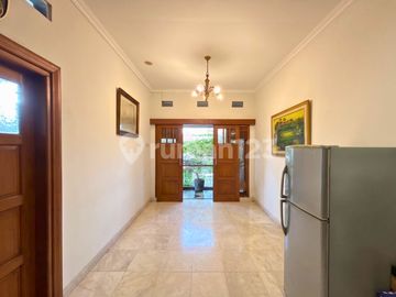 Rumah Mewah di Area Premium Tebet Barat, Akses Lebar