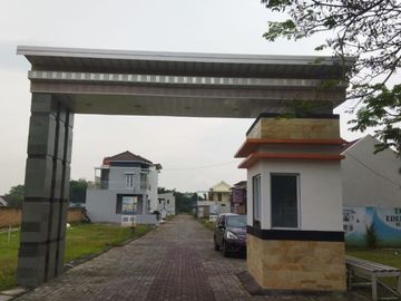 Dijual Rumah 2 Lantai Harga Ekonomis di Dekat Stasiun Klaten