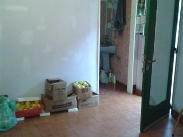 PH DE 3 AMBIENTES, CON ENTRADA INDIVIDUAL POR PASILLO, VALENTIN ALSINA, LANUS.