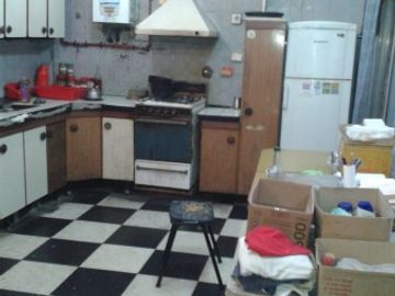 PH DE 3 AMBIENTES, CON ENTRADA INDIVIDUAL POR PASILLO, VALENTIN ALSINA, LANUS.