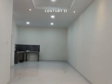 Dijual Rumah Siap Huni Rapih  Di Cluster Harapan Indah 2 Bekasi
