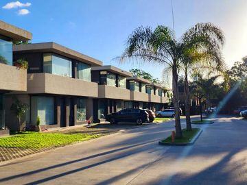 VENTA - Dúplex 4 ambientes con jardín en complejo Zen View - Canning