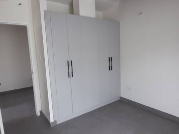 SE VENDE CASA DUPLEX EN URB. LA PUNTILLA