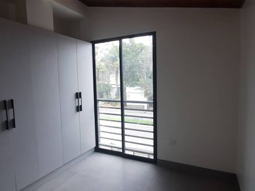 SE VENDE CASA DUPLEX EN URB. LA PUNTILLA