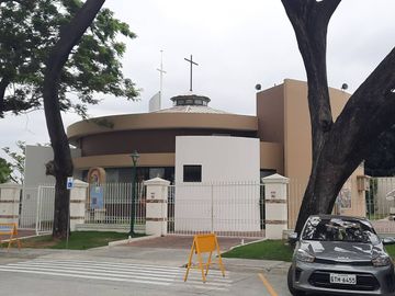 SE VENDE CASA DUPLEX EN URB. LA PUNTILLA