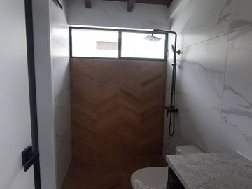 SE VENDE CASA DUPLEX EN URB. LA PUNTILLA