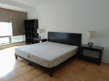 Fully-furnished 2 bedroom unit in One Mckinley Place Condominium BGC Taguig