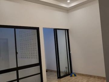 DIJUAL RUMAH MODERN BRAND NEW HOUSE SIAP HUNI DI GRIYA LOKA BSD