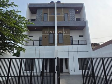 Dijua Rumah Baru Bebas Banjir Di Meruya Selatan Jakarta Barat