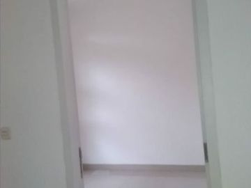 Townhouse 2 Lantai 3 Kamar Tidur Siap Huni di Serpong