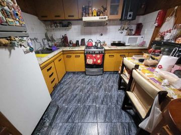Casa PH en venta en Lanus Este