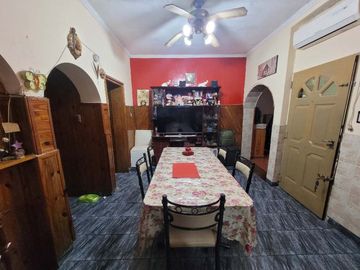 Casa PH en venta en Lanus Este