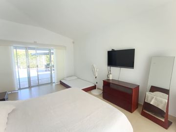 casa en venta en ricaurte. Cod V51815