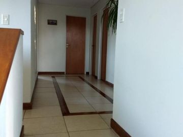 Excelente casa en venta 5 ambientes con cochera en Santa Maria de los Olivos -  Malvinas Argentinas