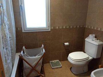 Excelente casa en venta 5 ambientes con cochera en Santa Maria de los Olivos -  Malvinas Argentinas