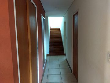 Excelente casa en venta 5 ambientes con cochera en Santa Maria de los Olivos -  Malvinas Argentinas