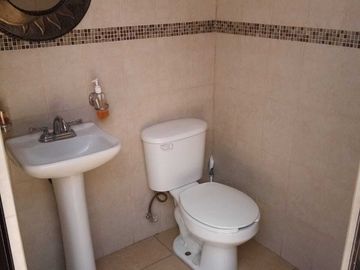 CASA EN VENTA EN 1 PLANTA EN CALLE ABIERTA  AL NORTE