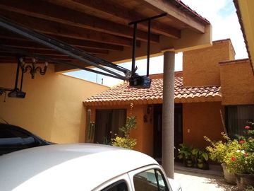 CASA EN VENTA EN 1 PLANTA EN CALLE ABIERTA  AL NORTE