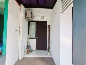 Dijual Cepat Rumah Lokasi Strategis Graha Raya Nego 8990