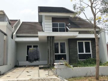 Rumah istimewa di Palma grandia Citralnd Surabaya