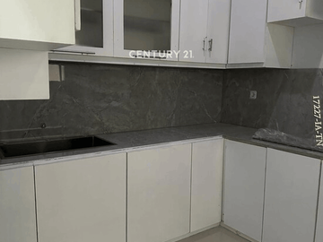 Disewakan Rumah Siap Huni Semi Furnished Di Area Lebak Bulus
