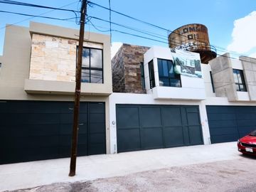 Excelente Proyecto de 3 Casas en Venta en Lomas 1ra.