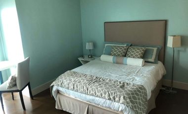 Condominium 1 Bedroom: 1 BR Condo For Sale in Edades Tower and Garden Villas Rockwell Makati City