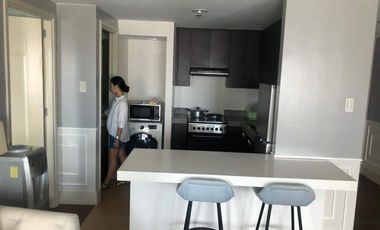 Condominium 1 Bedroom: 1 BR Condo For Sale in Edades Tower and Garden Villas Rockwell Makati City