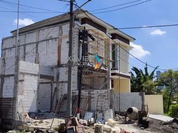 Unit Terbatas! Rumah tenggilis mejoyo selatan baru gress