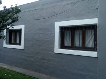 Córdoba, Cruz del Eje, Villa De Soto, Casa 4 amb + 2 Dtos de 1 y 2 amb. Excelente estado y ubicación.