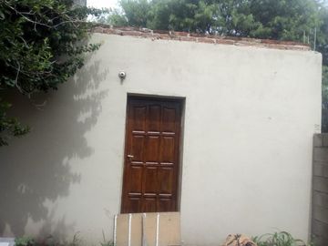 Córdoba, Cruz del Eje, Villa De Soto, Casa 4 amb + 2 Dtos de 1 y 2 amb. Excelente estado y ubicación.