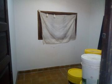 Córdoba, Cruz del Eje, Villa De Soto, Casa 4 amb + 2 Dtos de 1 y 2 amb. Excelente estado y ubicación.
