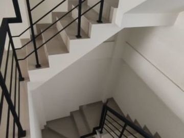 RUKO TERRACE 8 SUVARNA SUTERA 3 LANTAI FULL DIJUAL CEPAT