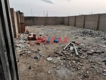 Terreno ubicado en la Villa Costanera, cerca a al Cuartel, a Centros recreacionales, turísticos como el Cerro La Virgen, a la
 zona del Tablazo de Hu