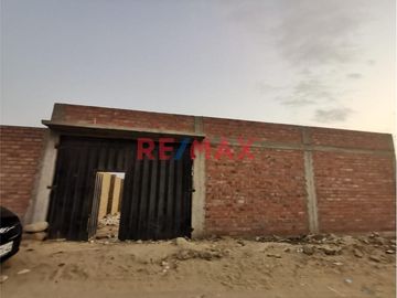 Terreno ubicado en la Villa Costanera, cerca a al Cuartel, a Centros recreacionales, turísticos como el Cerro La Virgen, a la
 zona del Tablazo de Hu
