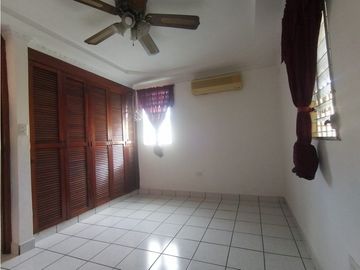 Se Vende casa de 275 Mts2 en La Floresta de Arraiján (H)