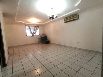 Se Vende casa de 275 Mts2 en La Floresta de Arraiján (H)