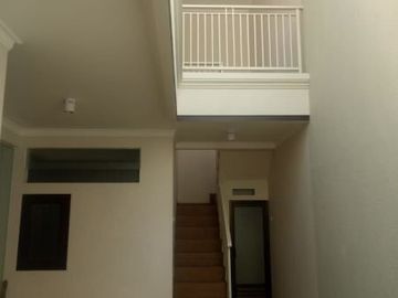 DIJUAL RUMAH SIAP HUNI GRAHA GOLF PBI ARAYA MALANG
