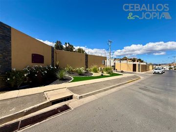 Casa en venta de 3 dorm. en Villa Alemana