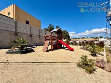 Casa en venta de 3 dorm. en Villa Alemana
