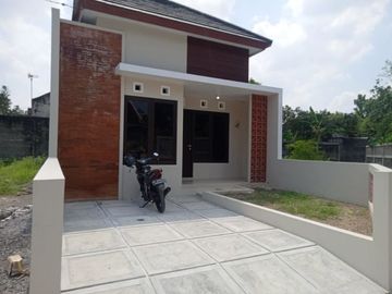 Rumah Tipe 50/104 ber IMB Hanya 3.5 km ke univ. muhammadiyah Yogya