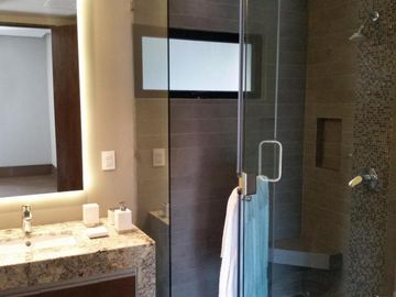 VENTA  Exclusivo Penthouse 729 m2 AMUEBLADO Y DECORADO TEMPORALMENTE RENTADO