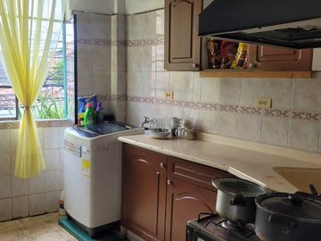 casa-local en venta en alameda. Cod V4940