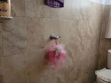casa-local en venta en alameda. Cod V4940