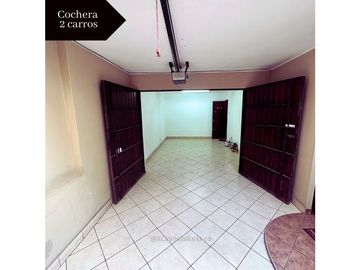 VENDO LINDA CASA EN ESQUINA EN URB LA NORIA