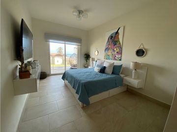 SE VENDE APARTAMENTO EN PLAYA ESCONDIDA