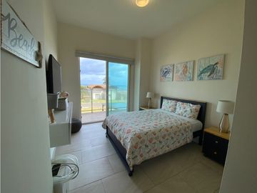 SE VENDE APARTAMENTO EN PLAYA ESCONDIDA